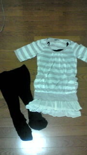 短いワンピースの下に七分丈のレギンスを履くのはもう古いですか Yahoo 知恵袋