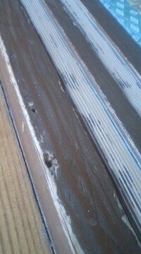 敷居のトゲ 敷居のトゲが気になります 戸が3つあります 敷居テー Yahoo 知恵袋