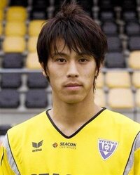 本田圭佑の髪型について 本田の今の髪型は 金色短髪ですが Yahoo 知恵袋