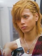 水嶋ヒロについて この髪型なんていう名前ですか 調べても Yahoo 知恵袋