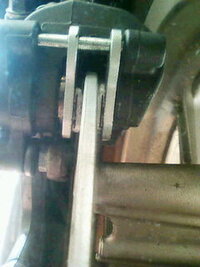 バイクの前輪から擦れる音がします 考えられる事を教えて下さい 画像はパ Yahoo 知恵袋