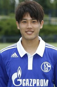 サッカー日本代表で シャルケ所属の内田篤人選手の髪型について Yahoo 知恵袋