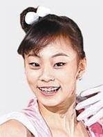 浅田真央選手にそっくりの顔に整形と話題のカク ミンジョン選手です Yahoo 知恵袋
