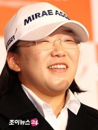 韓国の女子プロゴルファー シン ジエとアン ソンジュは なんでキムヨナ Yahoo 知恵袋