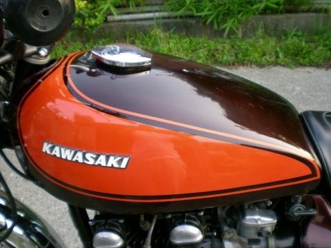 kawasakiZ1の火の玉カラー外装セット購入しようと思っています。MRS