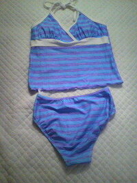 中３女子 水着について この水着ダサいですか それから 安っぽいです Yahoo 知恵袋