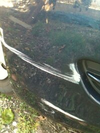 民間の塀に車を擦ってしまいそのまま放置しその場から立ち去ってしまいまし Yahoo 知恵袋