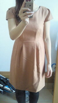 入学式にとピンクベージュの半袖のワンピースを買いました Yahoo 知恵袋