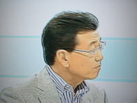 Nhkキャスター畠山智之 はたけやまさとし さんの前髪の毛は Yahoo 知恵袋