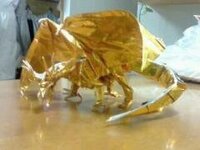 折り紙で金を使うとただ普通にドラゴンフェニックスを折っただけ Yahoo 知恵袋