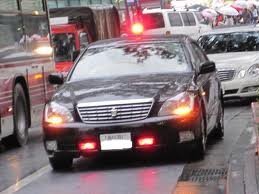 要人や重役の車が黒なのはなぜですか 別に白でもグレーでもブラウン Yahoo 知恵袋