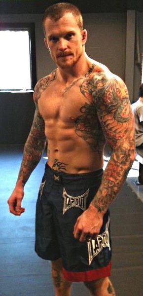 格闘技で外人の骨格とパワーに負けない方法を教えてください こんにち Yahoo 知恵袋