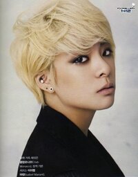 F X のアンバーは本当に男の子みたいですが胸はどうしてるんですか Yahoo 知恵袋