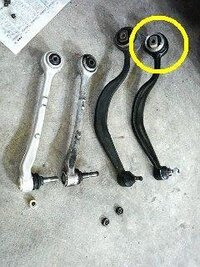 車高調のブッシュ交換は1本どのくらいの価格になりますか 分かる方お願いし Yahoo 知恵袋