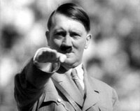 ヒトラーの髪型はなんというのですか 七三分けです 昔のサラリーマ Yahoo 知恵袋