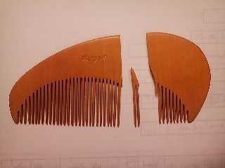母が大事にしていた、本つげの櫛を割ってしまいました。 - macoro