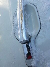 車のドアノブ の凍結について雪が積もる東北に住んでいます 私の車は Yahoo 知恵袋