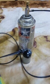 このような安物吸い上げエアー缶エアブラシではグラデーションは厳しいでしょ Yahoo 知恵袋