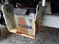 軽トラのバッテリーについて質問させていただきます バッテリーの周辺 Yahoo 知恵袋