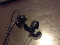 Shure製のイヤホンに付属しているコンプライ製イヤーピースが変形し 