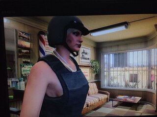 Gta5オンラインで女キャラを使っているんですが ヘルメットが Yahoo 知恵袋