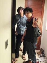 声優の下野紘さんのブログ 写メの男性は誰ですか 下野紘さんのブログ Yahoo 知恵袋