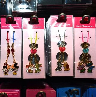 このペアストラップってディズニーシーに売ってますか もし売ってたらなんて Yahoo 知恵袋
