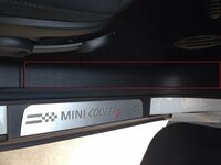 MINI R60 クロスオーバーの内装のはずし方 CAN-BUS対応のセキュリティをDIYで取り付けようと思っているのですが
写真の赤で囲った部品の取り外し方がわかりません
ご存知の方宜しくお願いいたします