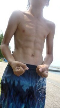 ドラゴンフラッグって高負担すぎませんか 腹筋割れてる方しか出来ないのでは 私も Yahoo 知恵袋
