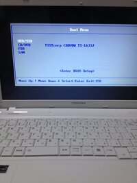 パソコンの電源を入れた時にBoot Menuという画面が出てくるのですが、起動させるにはどうしたら良いでしょうか？下の画像のようなものです。
TOSHIBA Windows7 