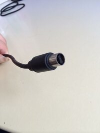 Aux端子接続用オーディオケーブルは普通の家電量販店に売っています Yahoo 知恵袋