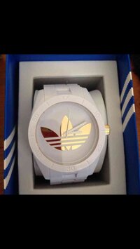 Adidasの腕時計がほしい Adidasの腕時計がほし Yahoo 知恵袋