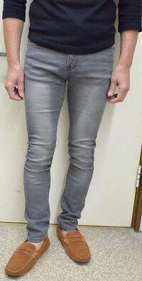 スキニーパンツの上手なサイズ選びについて 女です 身長163cm Yahoo 知恵袋