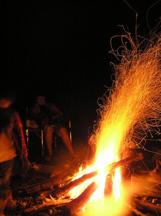 焚火をしていて 何かに引火し爆発したことはありますか 爆発は無いけ Yahoo 知恵袋