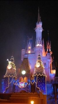 ディズニーランドかシー ３月に卒業旅行５ ６人でディズニーに行く予定 Yahoo 知恵袋
