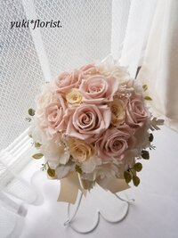 白ドレス 白ドレスのお色直しについて 白から白って やっぱりお色直しになませ Yahoo 知恵袋