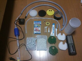 自作の外部濾過器を作っています濾過器から水槽へもどす時 水抜き用ポンプを Yahoo 知恵袋