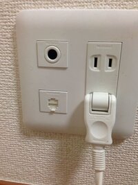 この電話回線の上の穴は何かわかる方教えてください 空配線では 光回 Yahoo 知恵袋