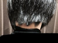 襟足が浮くのを抑える方法 今日髪を切りました 襟足の中 Yahoo 知恵袋