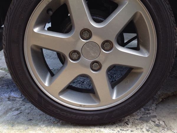 軽自動車のタイヤホイール込みの重量についてお聞きします。私のアルミ 