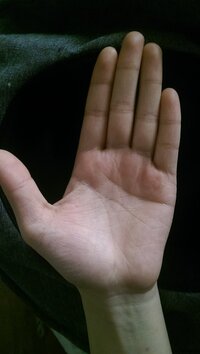 手相を見て欲しいです よく 線が濃いねとか 弟からはチンパンジ Yahoo 知恵袋