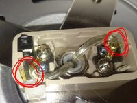 角型引掛シーリングに照明を取り付けたいのですが画像の部分が折れていて付けられませ 教えて 住まいの先生 Yahoo 不動産