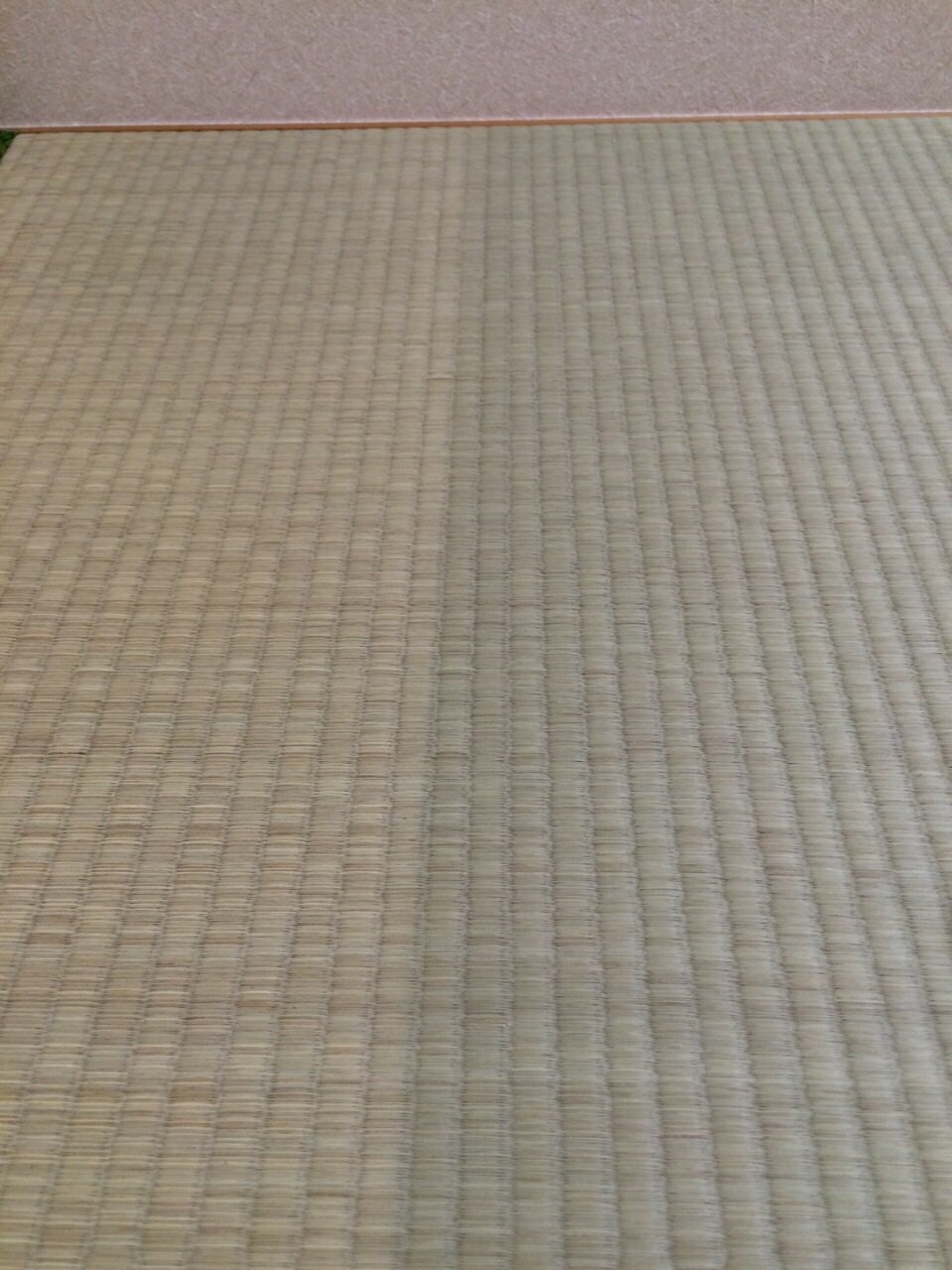 3ヶ月前に畳にジョイントマットを敷き、その上に布団を敷いて寝てい 