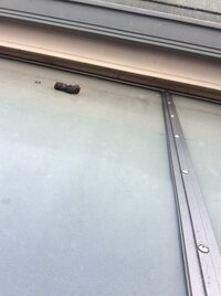 お願いします 朝起きたらベランダ屋根にウンチのような何に見えま Yahoo 知恵袋