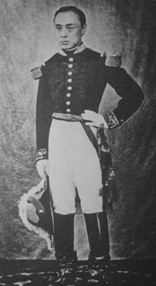 徳川慶喜がナポレオン三世から貰ったフランス式の軍服姿の写真です Yahoo 知恵袋