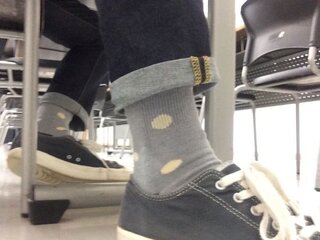 このデニムのロールアップ あと靴下ダサい 女性ですよね Yahoo 知恵袋