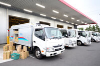 自動販売機補充のお仕事の方がよく乗られている 画像の3t車は Yahoo 知恵袋