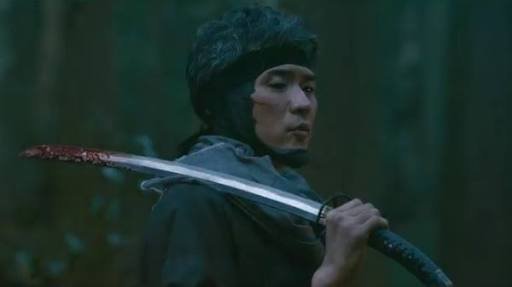 実写版るろうに剣心で、緋村抜刀斎と、鵜堂刃衛が使用していた刀は全刃