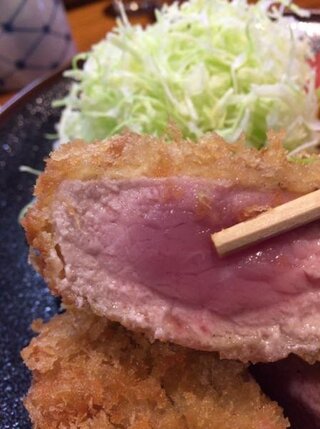 この間食べた豚カツです これはレアすぎですよね もっと焼いたほうがいいで Yahoo 知恵袋