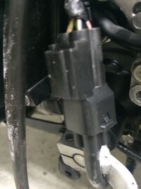 外れないカプラーを外すにはどうすればいいですか 外れるまで頑張る Yahoo 知恵袋